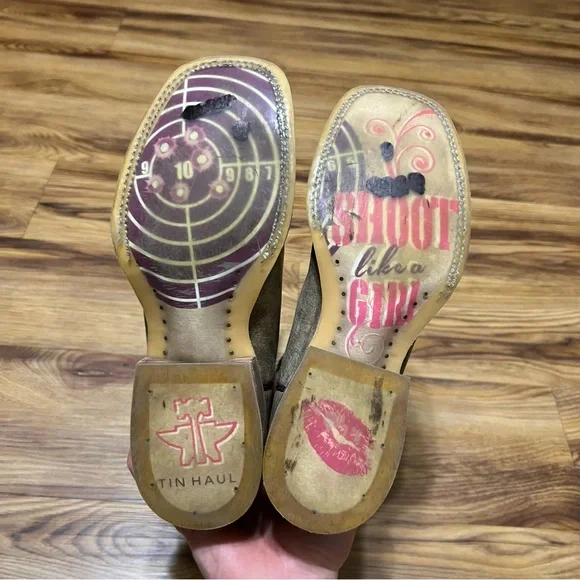 Tin Haul Women’s Boots Size 6.5 Shoot Like A Girl Boots - Picture 6 of 7